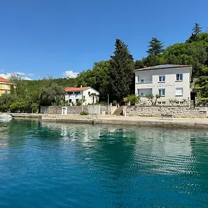 Bed & Breakfast Lovorka By Eva, Omišalj